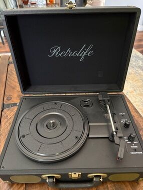Black Portable Vinyl Record Player Turntable